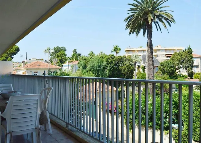 T2 A Avec Balcon, Proche - Fr-1-252-129 *