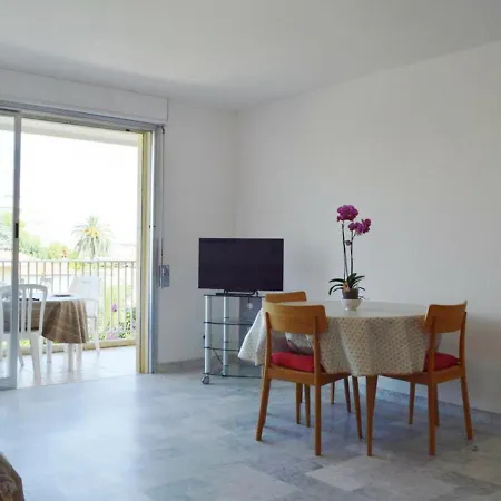 T2 A Avec Balcon, Proche - Fr-1-252-129 Appartement