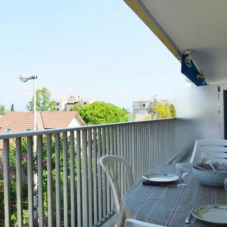 T2 A Avec Balcon, Proche - Fr-1-252-129 *