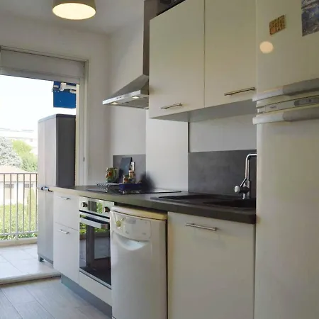 Antibes, 2 Pièces, 4 Personnes - Fr-1-252-129