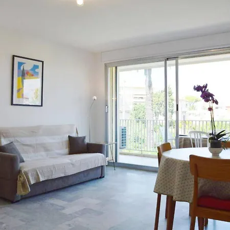 T2 A Avec Balcon, Proche - Fr-1-252-129 Appartement Antibes