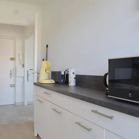 T2 A Avec Balcon, Proche - Fr-1-252-129