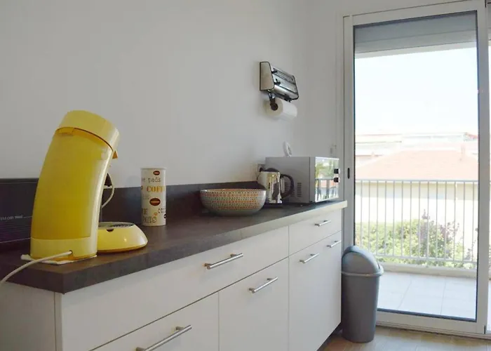 T2 A Avec Balcon, Proche - Fr-1-252-129 公寓