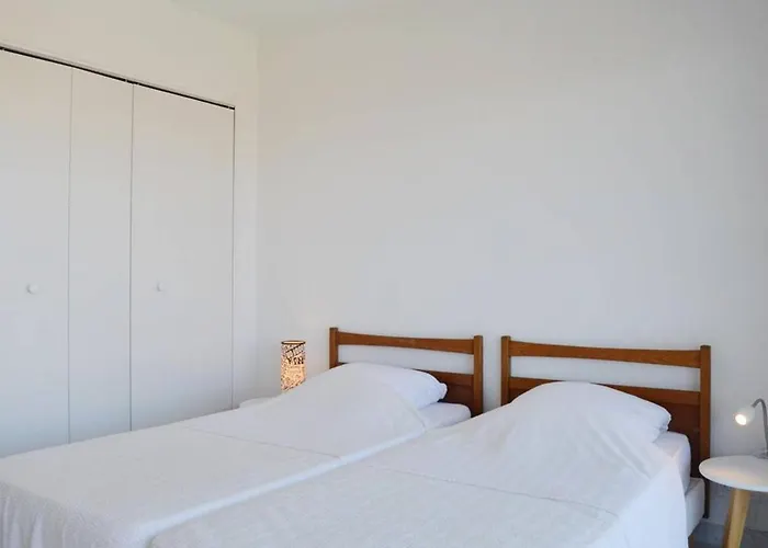 T2 A Avec Balcon, Proche - Fr-1-252-129