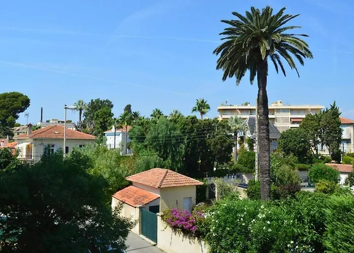 T2 A Avec Balcon, Proche - Fr-1-252-129 *